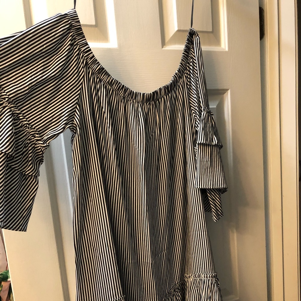NWT Forever 21 Off the shoulder dress